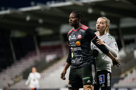 Lidköpings Sarah Michael och Örebros Selma Rajakangas