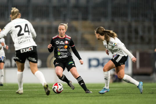 Lidköpings Linnea Strömberg och Örebros Josefine Eklund