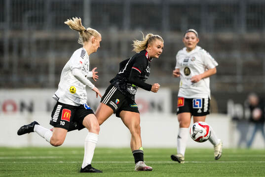Örebros Ella Gunnarsson och Lidköpings Venla Lindfors