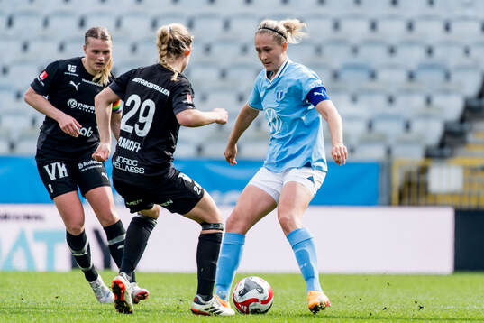 Malmö FFs Sanna Kullberg och Umeås Inez Amcoff
