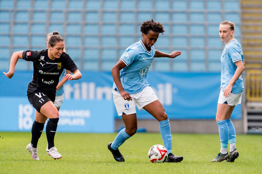 Malmö FFs Hanna Lofthammar och Umeås Alma Nygren