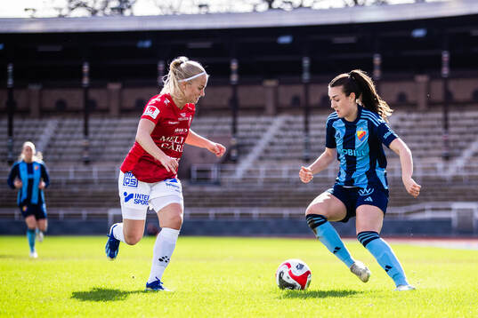 Trelleborgs Lova Sternfeldt och Djurgårdens Lucia Duras