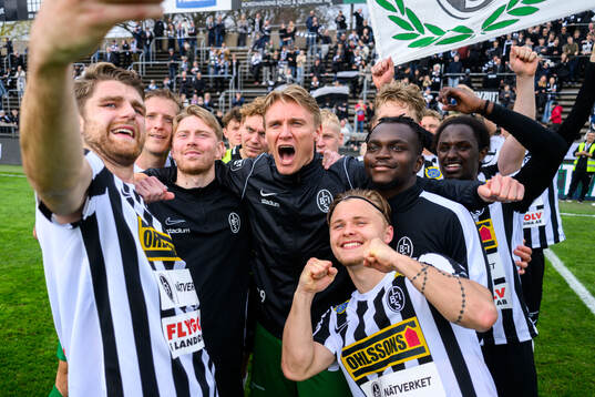 Landskronas spelare jublar