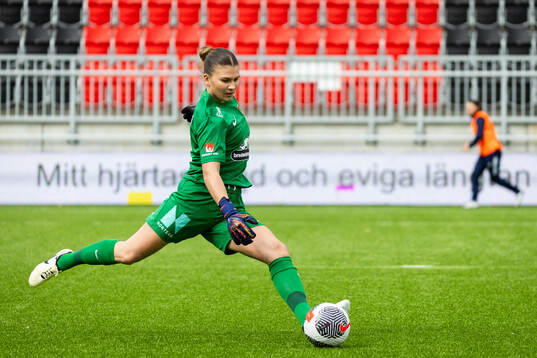 Brommapojkarnas målvakt Anna Aurora Koivunen