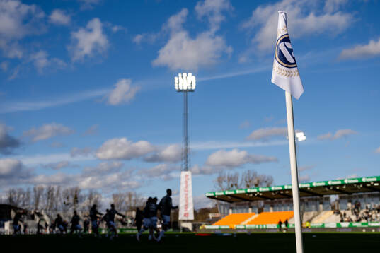 Hörnflagga inne på Hitachi Energy Arena