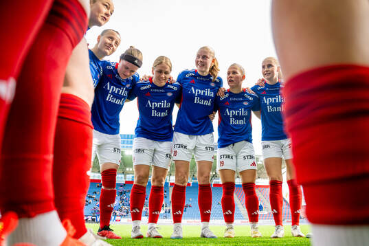 Janni Thomsen, Stine Brekken, Linn Vickius, Elise Thorsnes,