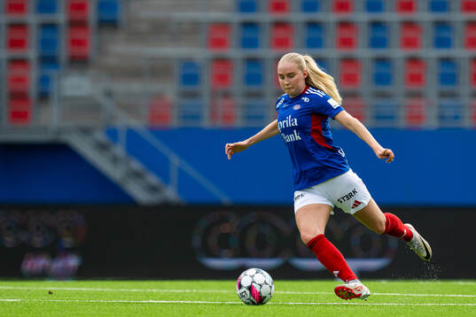 Iselin Sandnes Olsen of Vålerenga