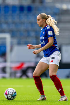 Iselin Sandnes Olsen of Vålerenga