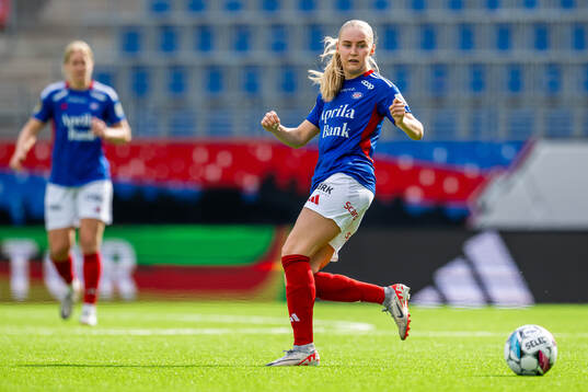 Iselin Sandnes Olsen of Vålerenga