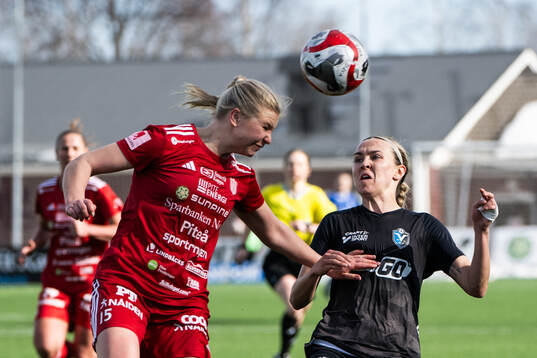 Piteås Ellen Löfqvist och Växjö DFFs Larkin Russel