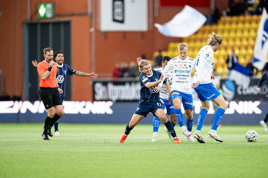 Malmö FFs Sebastian Nanasi och Värnamos Johan Rapp