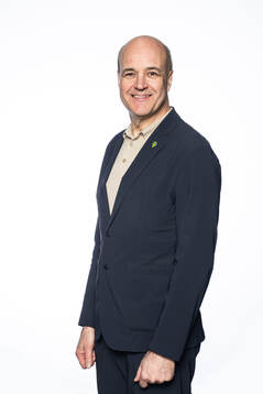 Fredrik Reinfeldt ordförande för Svenska fotbollförbundets styrelse poserar för ett porträtt den 16 april 2024 i Stockholm. 