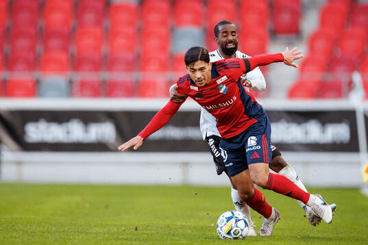 Östers Lukas Bergquist och Örebros Mohammed Khalid Saeid