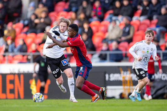 Örebros Kalle Holmberg och Östers Manasse Kusu