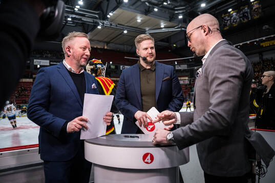TV4s Fredrik Söderström, Lars Lindberg och Johan Tornberg
