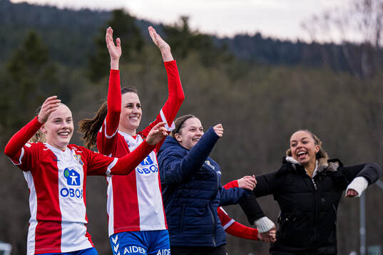 Kamilla Melgård and Trine Skjelstad Jensen of Lyn