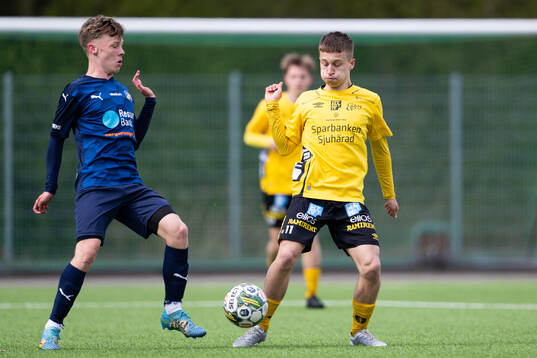 Elfsborgs Karl Ivarsson Persson och Elfsborgs Lucas Eliasson