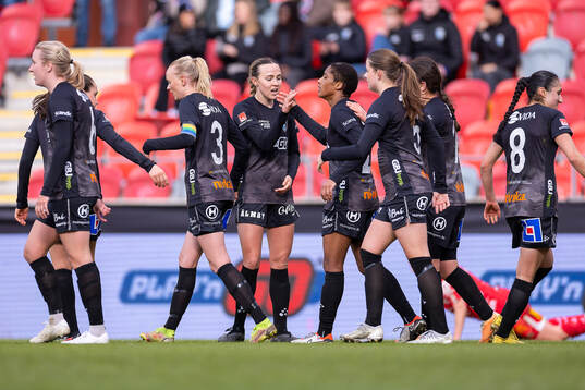 Växjö DFFs Larkin Russel jublar