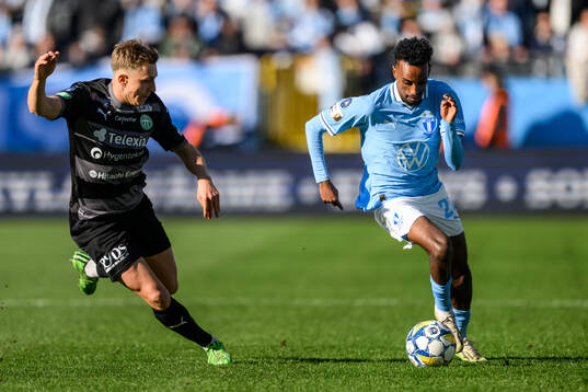 Västerås Simon Gefvert och Malmö FFs Taha Ali
