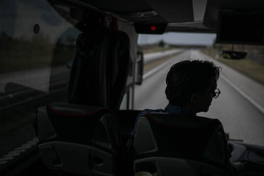 FC Stockholms tränare Rikard Norling i bussen
