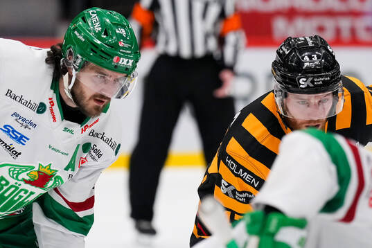 Rögles Dennis Everberg och Skellefteås Filip Sandberg