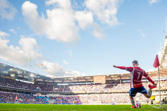 Henrik Kristiansen of Lyn takes a corner kick