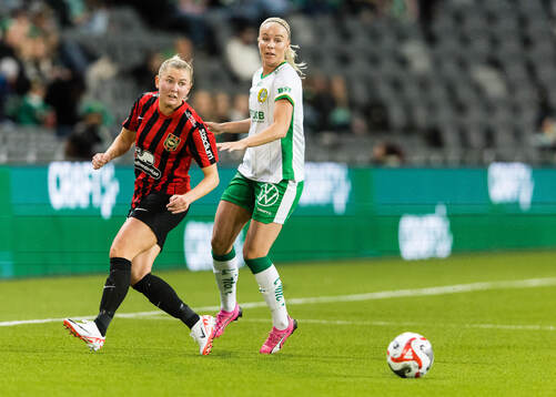 Brommapojkarnas Ellen Toivio och Hammarbys Stina Lennartsson