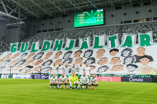  Alice Carlsson, Vilde Hasund, Julie Blakstad, Stina Lennartsson, Anna Jøsendal och Julia Roddar. Nedre raden från vänster: Emilie Joramo, Jonna Andersson, målvakt Anna Tamminen, Eva Nyström och Smilla Vallotto 