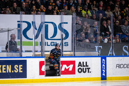 Djurgårdens Wiktor Nilsson i utvisningsbåset