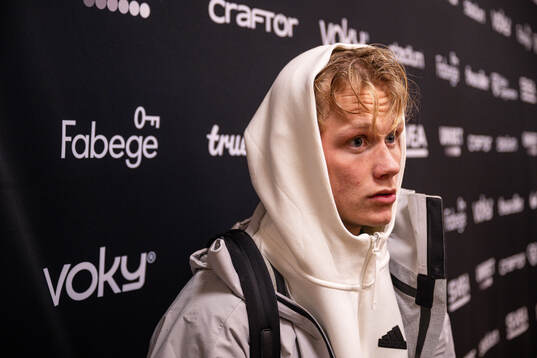 Djurgårdens Tobias Gulliksen i mixade zonen