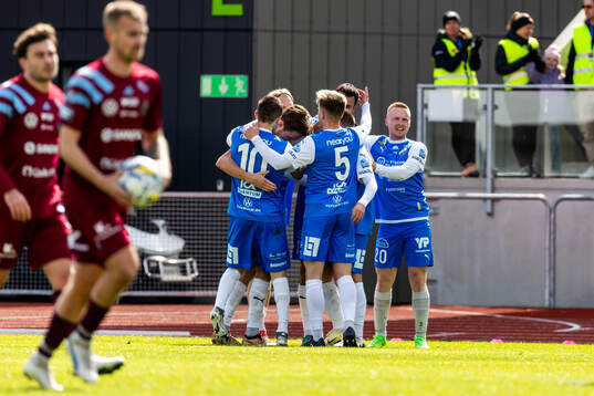 IK Oddevolds Assad Al Hamlawi har gjort 2-1 och jublar