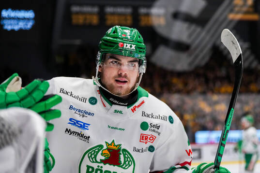 Rögles Lian Bichsel jublar