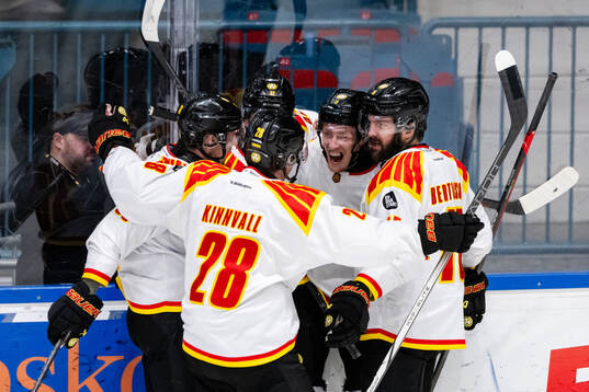 Brynäs Oliver Tärnström jublar