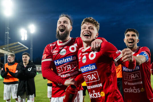 Degerfors Abdelkarim Mammar Chaouche , Gustav Lindgren och