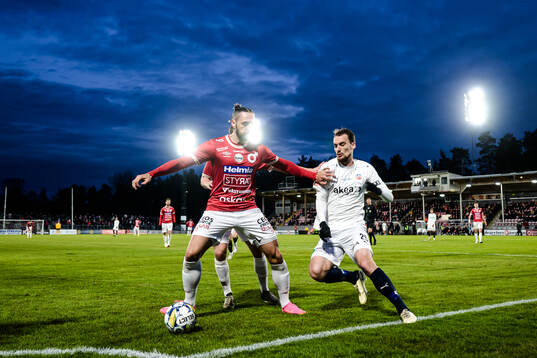 Degerfors Dijan Vukojevic och Helsingborgs Adam Hellborg
