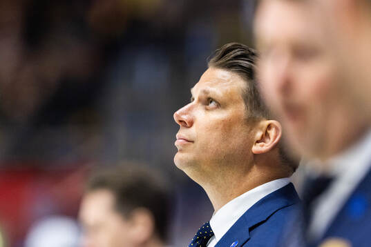Assistant coach Josef Boumedienne of Sweden
