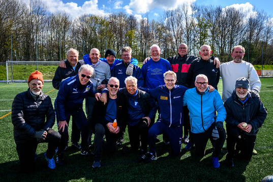 Vellinge IFs spelare tar en gruppbild