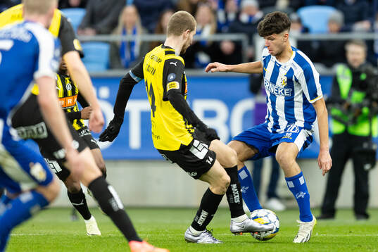 IFK Göteborgs Lion Beqiri och Häckens Simon Gustafson