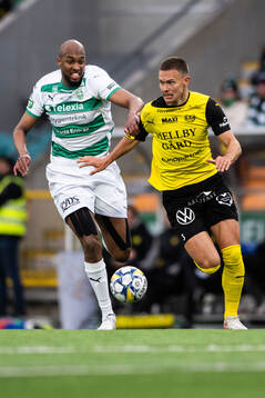 Västerås Jabir Abdihakim Ali och Mjällbys Arvid Brorsson