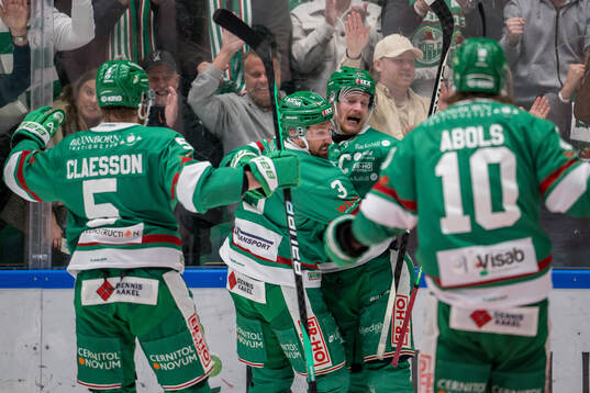 Rögles Michael Kapla och Anton Bengtsson jublar