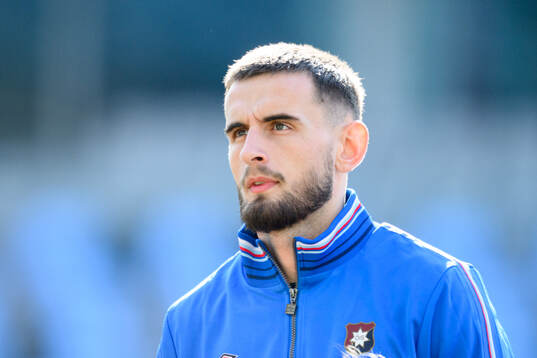Örgrytes Erion Sadiku vid lineup innan fotbollsmatchen i Superettan mellan Örgryte och Öster den 27 april 2024 i Göteborg. 
