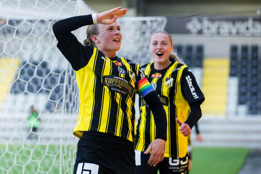 Häckens Filippa Curmark jublar efter 3-1
