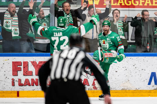 Rögles Simon Ryfors jublar