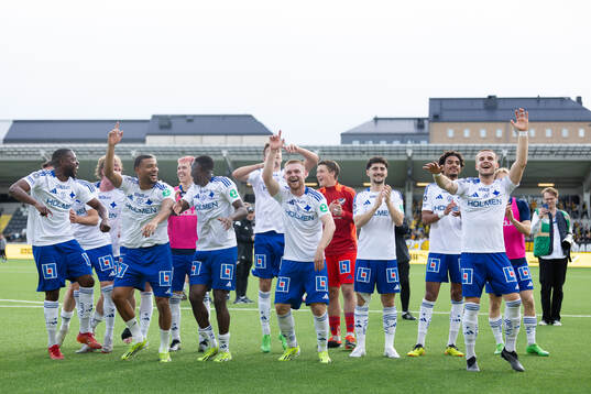 IFK Norrköpings spelare jublar