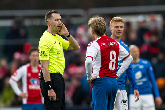 Marius Hansen Grøtta, referee,