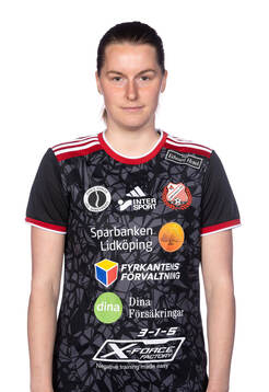 Lidköpings Emma Gabrielsson poserar för ett porträtt den 29 april 2024 i Lidköping.