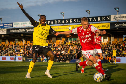 Mjällbys Silas Nwankwo och Kalmars Rony Jansson