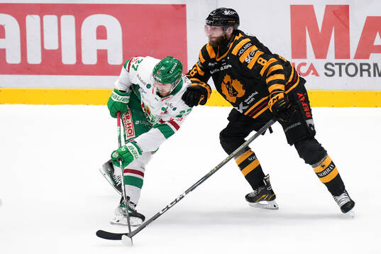 Rögles Linus Sjödin och Skellefteås Petter Granberg