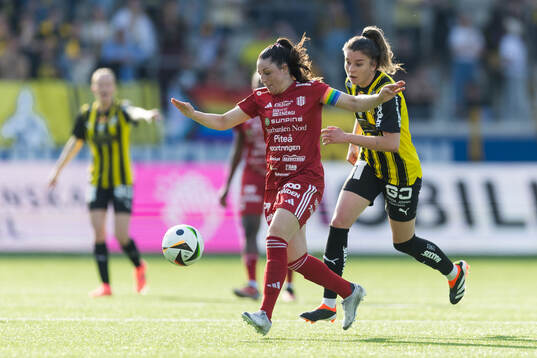 Piteås Josefin Johansson och Häckens Anna Csiki