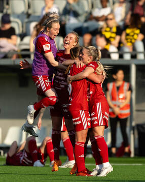 Piteås spelare jublar